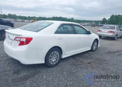 2014 Toyota Camry Se Sport z USA, uszkodzony, nr VIN 4T1BF1FK7EU782881